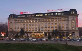 Хотел Рамада Пловдив Тримонциум